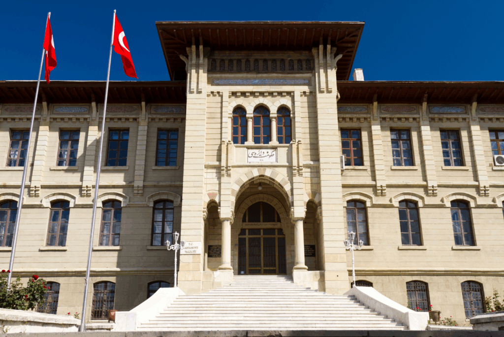 Hizmet Binası Mimar Mustafa Çetinkaya